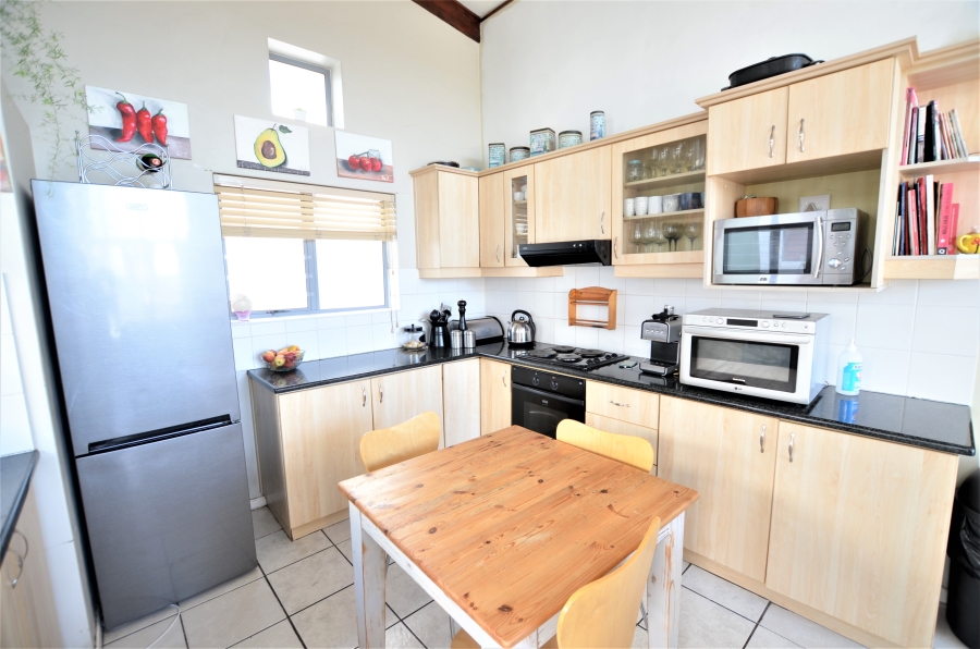 2 Bedroom Property for Sale in Gordons Bay Central Western Cape